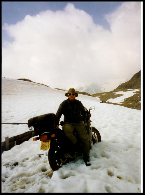 475x639 pixels (90K)